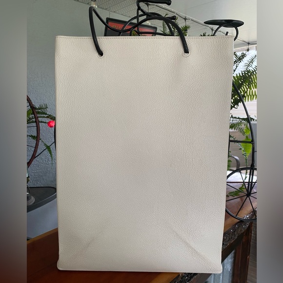 Balenciaga Tote Bag With Certificate of Authenticity Included - Picture 4 of 12